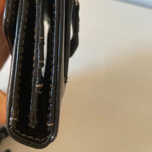 Kenneth Cole Black Leather Wallet - Picture 6 of 7